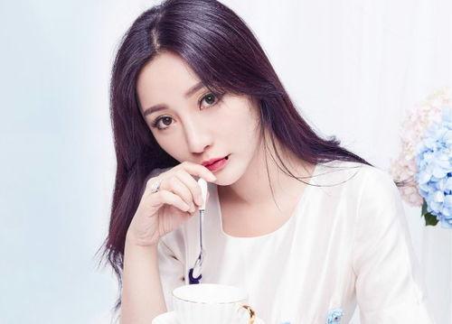 柳岩最新爆料娱乐圈,揭秘明星背后的真相与争议